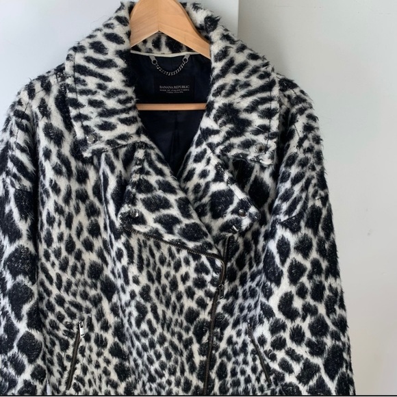 COPY - Banana Republic- wool blend oversized motorcycle jacket. - Picture 3 of 7